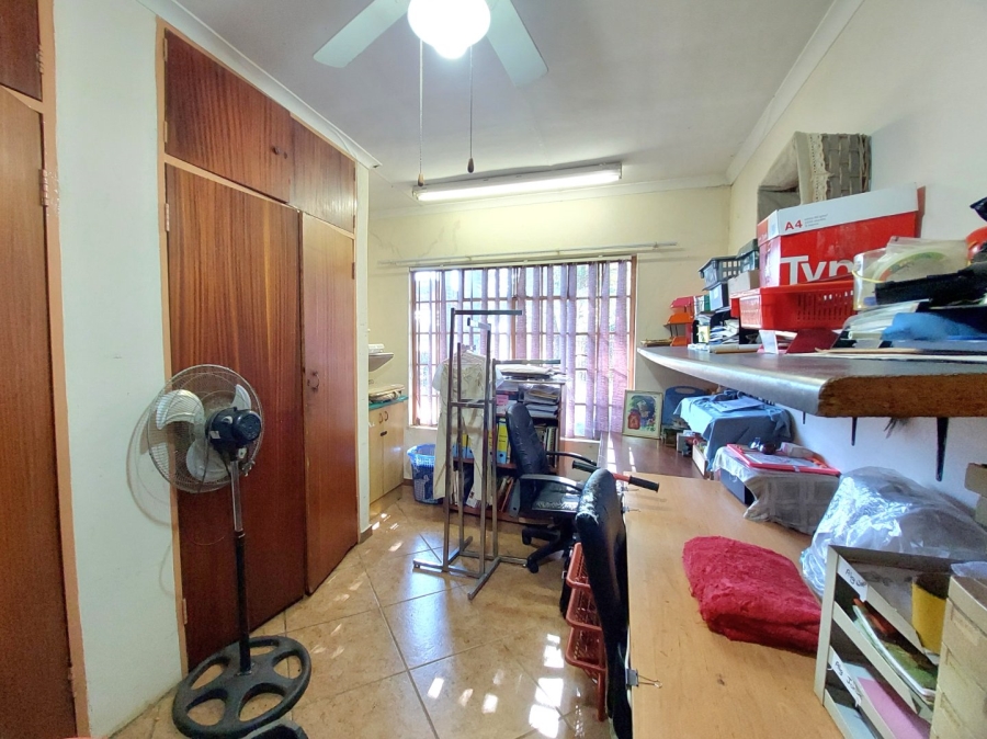 3 Bedroom Property for Sale in Mamogaleskraal AH North West